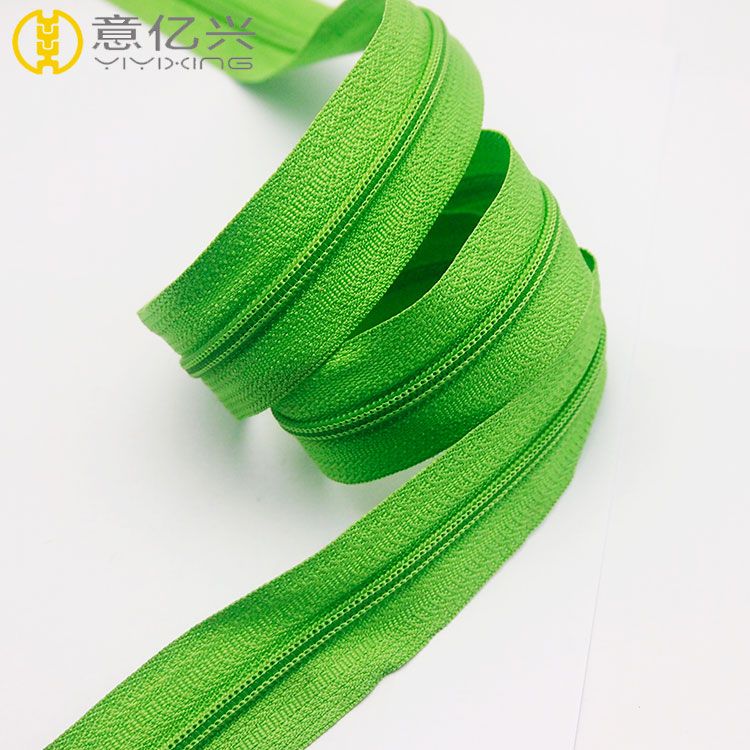 Hot sale cheap #5 green color nylon tape zipper long chain