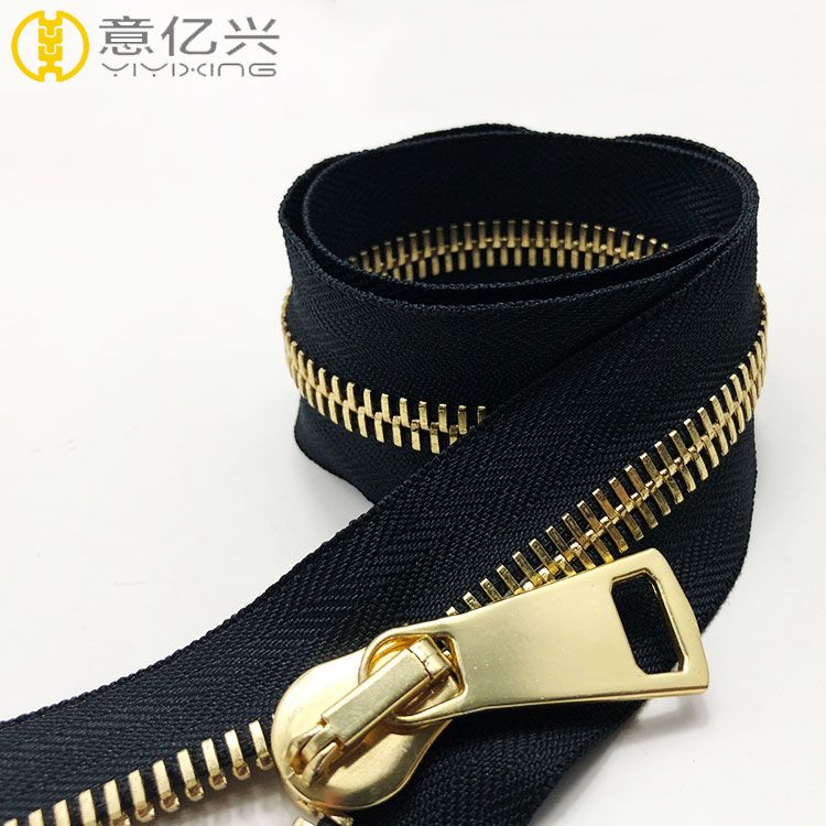 gold plated zipper with custom metal zipper pull